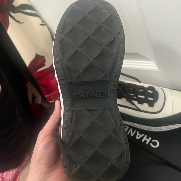 CHANEL Monochrome Athletic Shoes - Picture 4 of 6